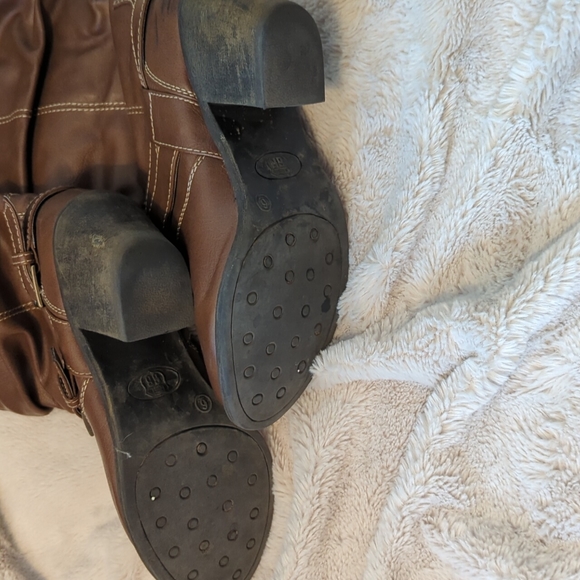 Riding Boots - Picture 2 of 4